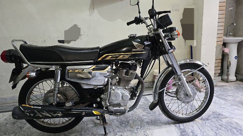 Honda 125 Special Edition 3