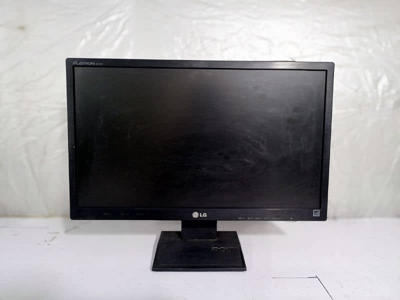 22 inches Computer LCD (LG Brand) 0