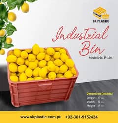 plastic baskets / crates / boxes / Trays