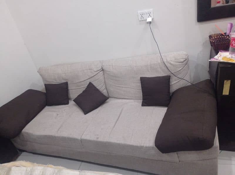 5 seater sofa set   3. . . 2  very good condition 1