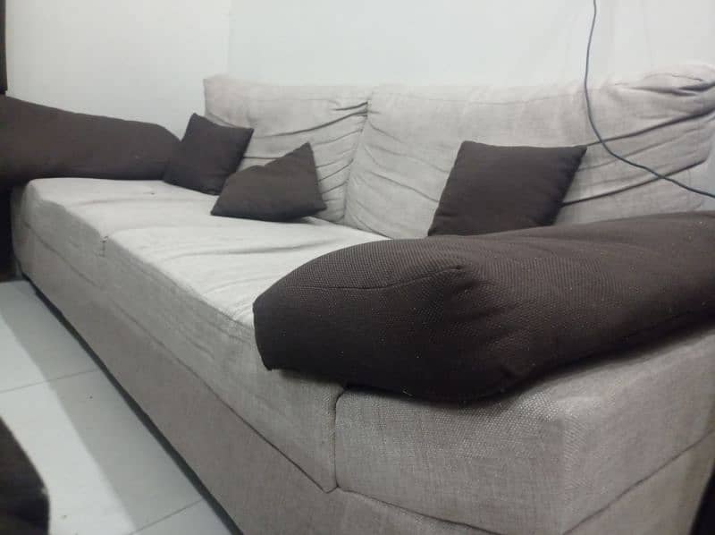 5 seater sofa set   3. . . 2  very good condition 2