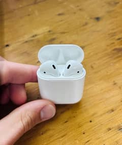 Apple 100% ORIGINAL AirPods 2nd Sec Gen around 3hours continuous usage