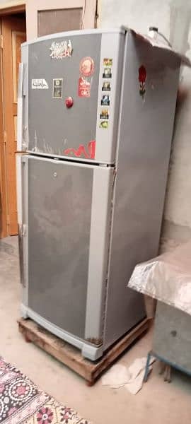 Dawlance Refrigerator Medium size for sale 2