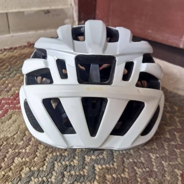 Giro bicycle helmet 9