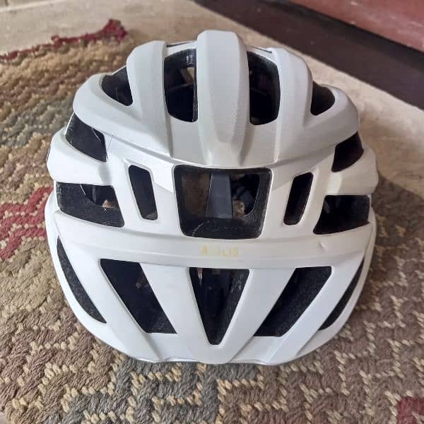 Giro bicycle helmet 10