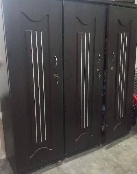 Bed and wardrobe Used as like new 3