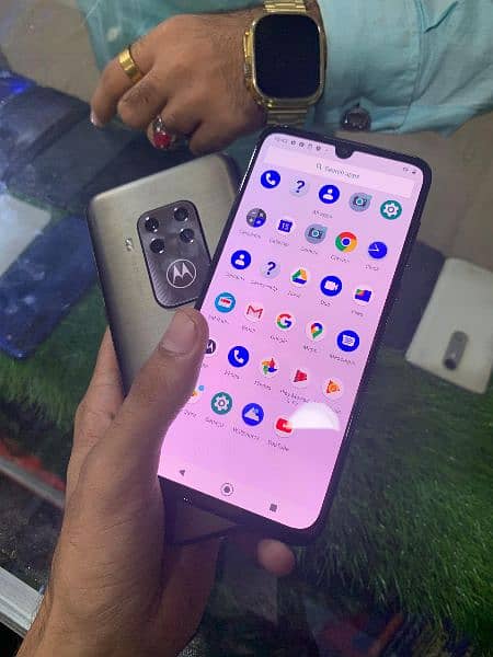 Motorola one zoom (4+128) dual sim pta approved/ New stocks available 9