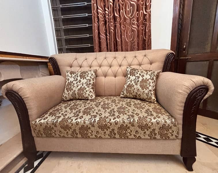 7 seater sofa with center table 2