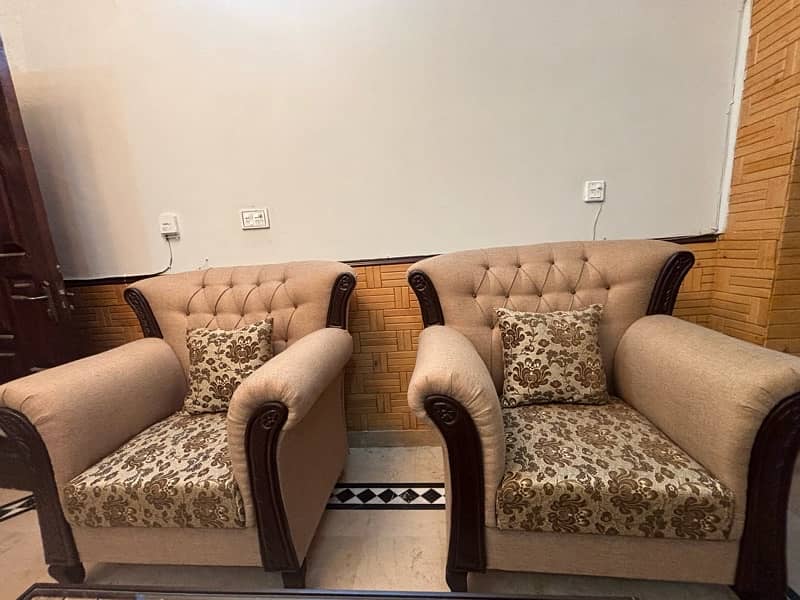 7 seater sofa with center table 3