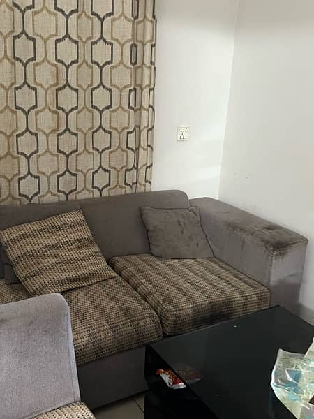 L shaped Sofas for sale. 0