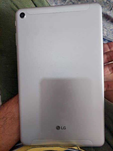 LG gpad 5 t600s with box 4