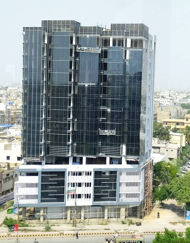 1420 sqft Front office available at Emarah Suits on Main Shahrah-e-Faisal for 24/7 Acess. 2