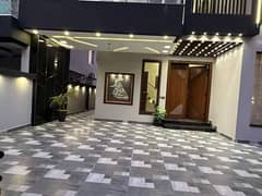 10 Marla Brand New Luxury Lower Portion Is Available For Rent In Awais Qarni Block Bahria Town Lahore 0