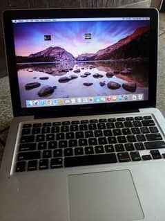 apple Mac book pro A 1 condition contact me on 03114000431