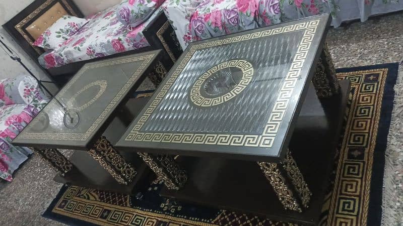 beautifull 3'x3' foot size versachi design tables with lock tyre 0