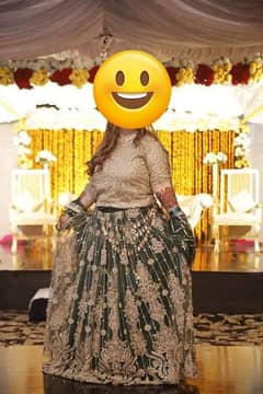 bridal mehndi lehnga