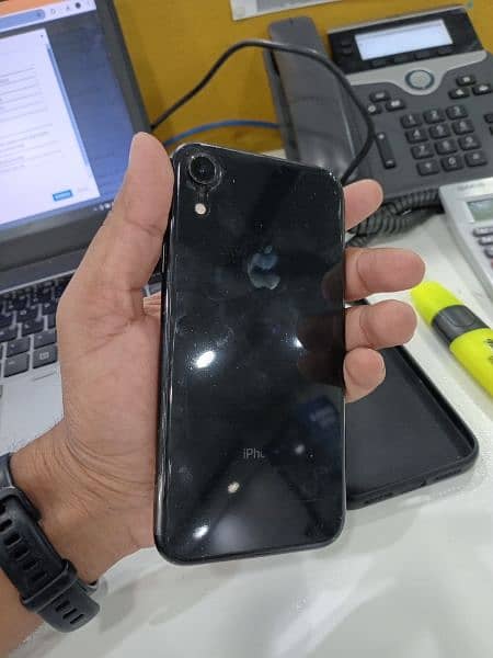 iphone XR ( LLA model water pack ] guaranteed 2