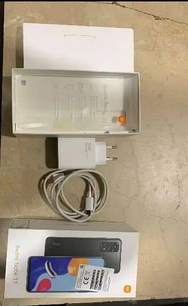 Redmi note 11 in very good condition6/128 1