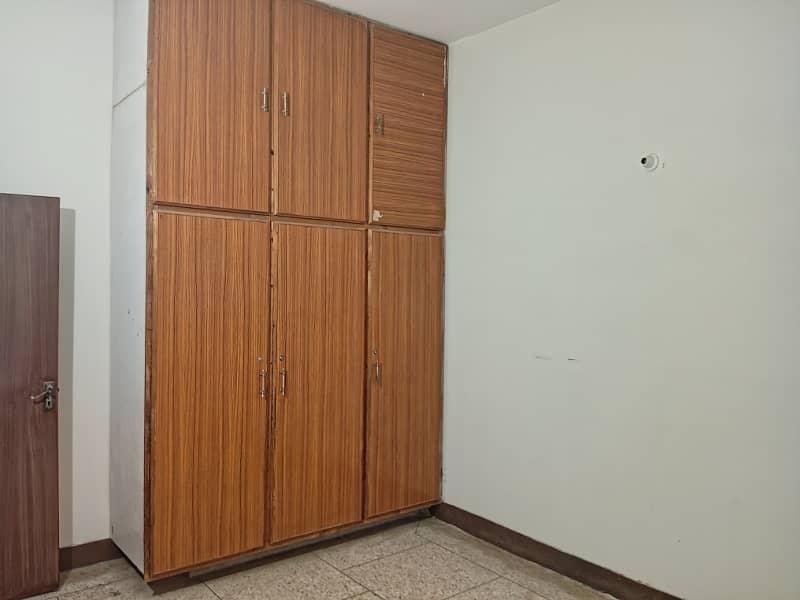 BEAUTIFUL UPPER PORTION AVAILABLE FOR RENT IN JOHAR TOWN 11