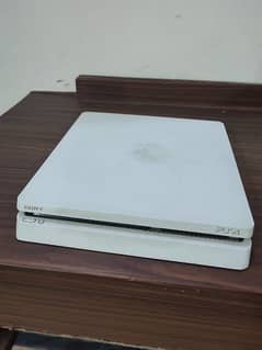 PS4 slim ( white model )  phone no in ad description