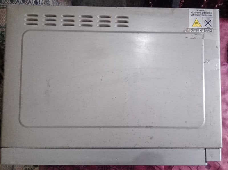 Dawlance Microwave Grilled and Convection Ovan 10