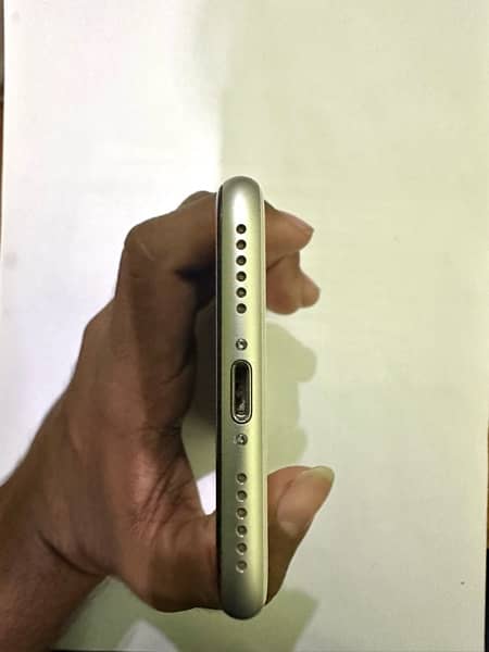 Iphone SE 2020 pta approved 3