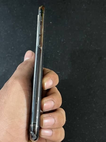 Iphone xs 64gb 82battry health PTA 1