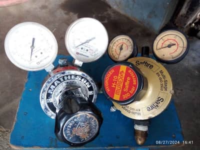 Pressure Gauge and Regulators