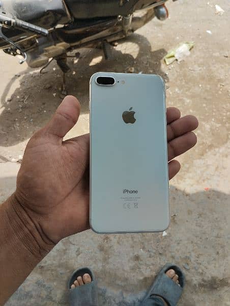 iPhone 8 plus. non pta. 64 GP 1