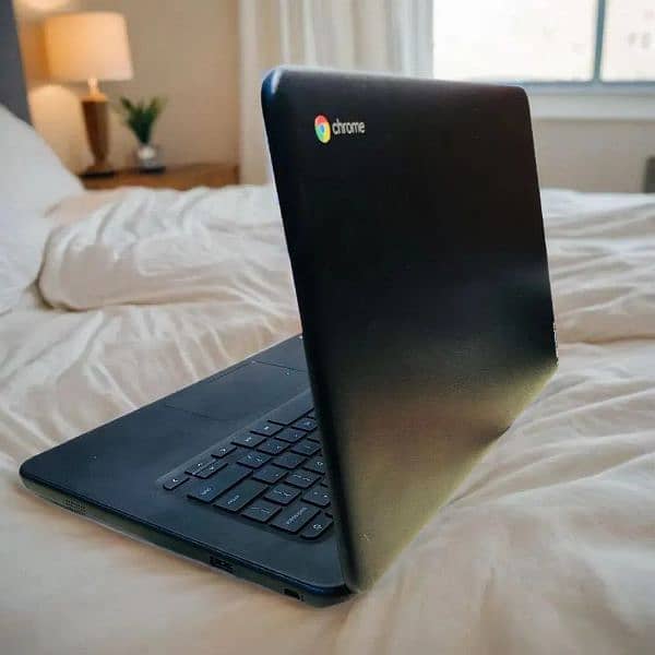 LenovoChromeBookN4214HD, 4GB RAM, 16GB, webcam, Playstore, 8hr battery 5