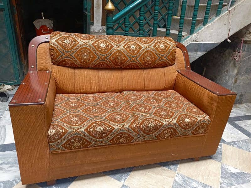 fast sell krna ha  sofa set 1