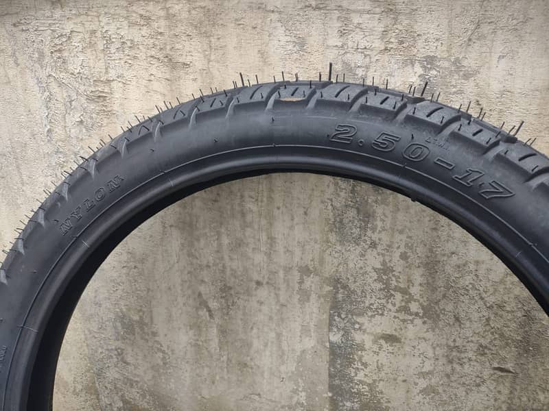 6 PLY BEST QUALITY MOTORCYCLE TYRES & TUBE BEST PRICE 2