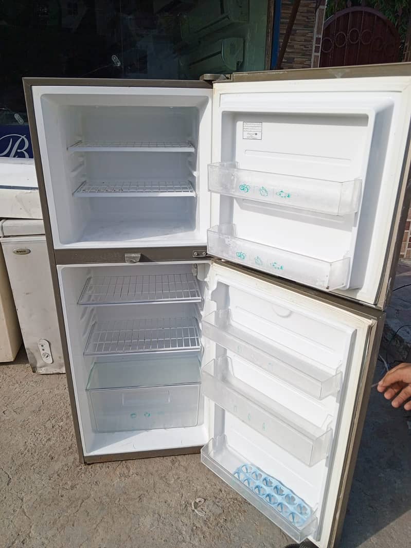 HAier fridge Medium size (0306=4462/443) WoOW Condition 3