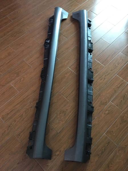 Toyota Corolla 2009-2015 Gli/Xli Genuine side skirts ( Metallic Color 1