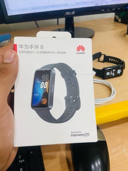 Huawei Band 8 10/10 condition 4