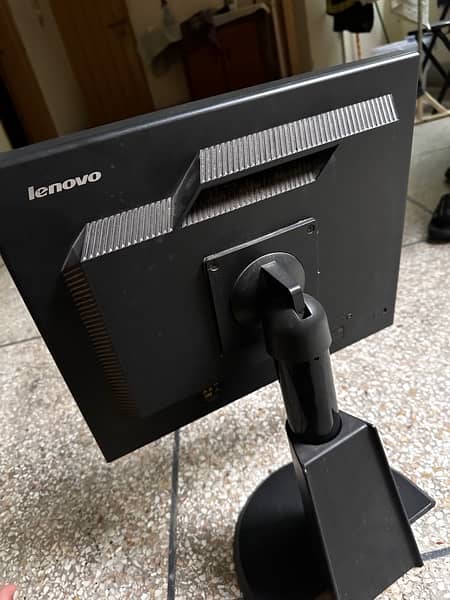 Lenovo ThinkVision 9419-HC2 19” LCD Monitor 8