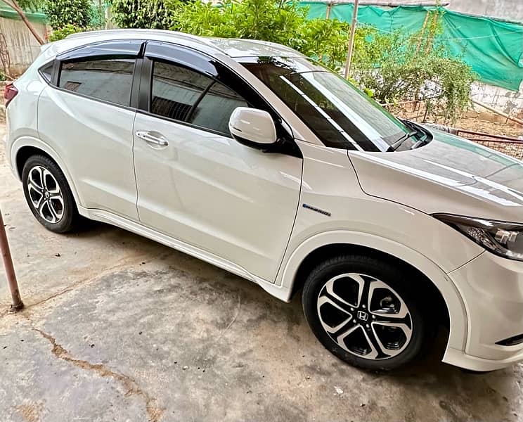 Title: Honda Vezel 2017 Model ( Reg 2022 ) 4