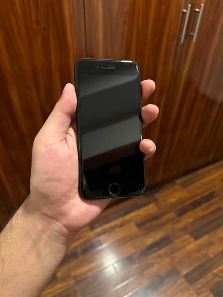 iPhone 7 (Non PTA) 1