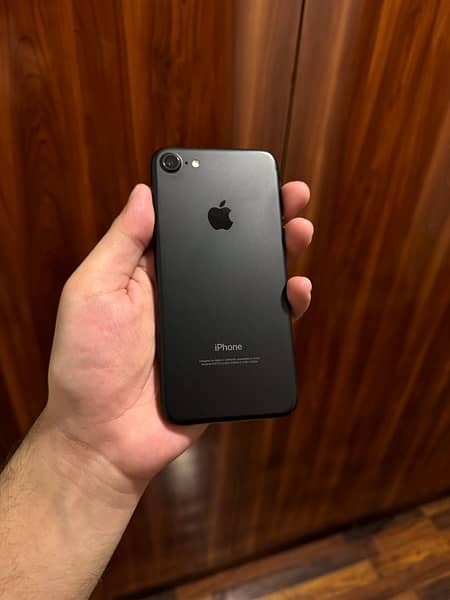 iPhone 7 (Non PTA) 2