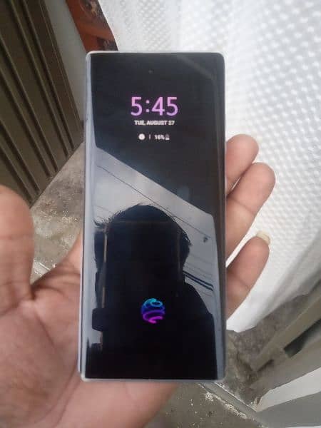 LG wing finger display pr adge screen 5