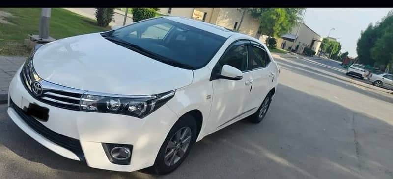 Toyota Altis Grande 2016 1