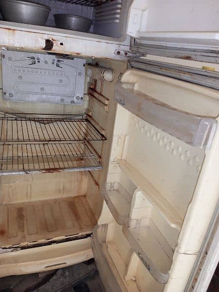 Refrigerator 100% OK Cooling New se b zbrdst 4