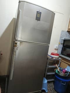 14 cubic feet frost free haier refeigerator fridge HRF 340