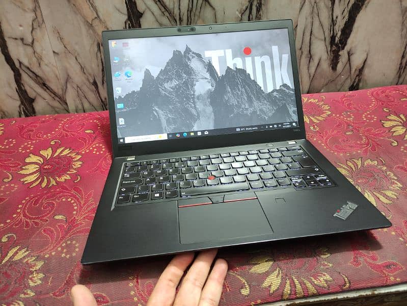 Lenovo Thinkpad T480s (Touch Screen) ci7 8th gen sleek n slim 8