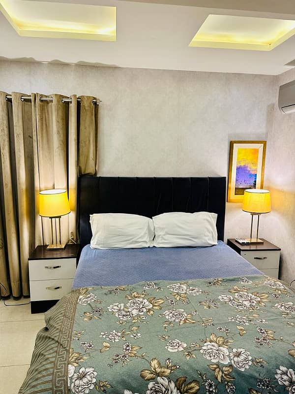 One bedroom VIP apartment for rent for short stay in bahria town 1