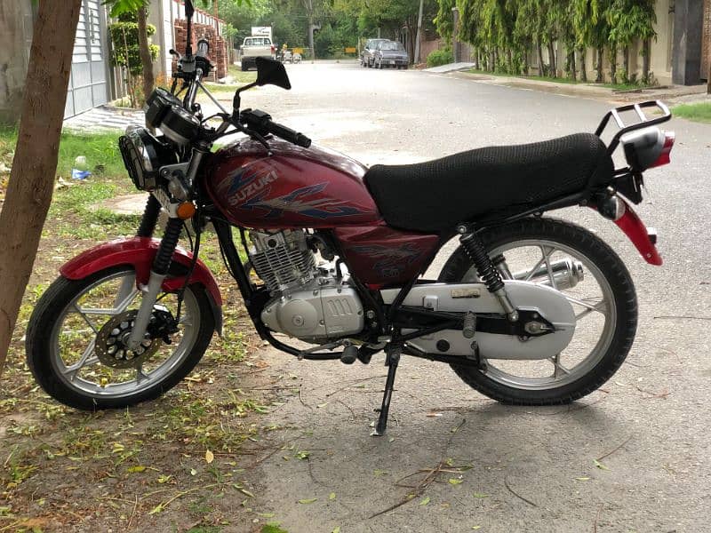 Suzuki GS 150 special edition 8