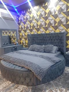 double bed and coffe chairs