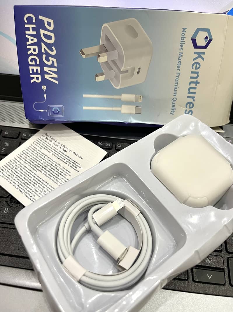 iPhone PD25W Charger & Cable 0