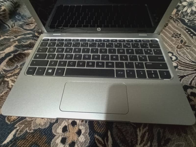 HP X2 DETACHABLE G210 4GB 128GB 11