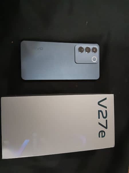 Vivo V27E 256 gb 4